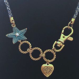 Vintage Signed Betsey Johnson starfish necklace